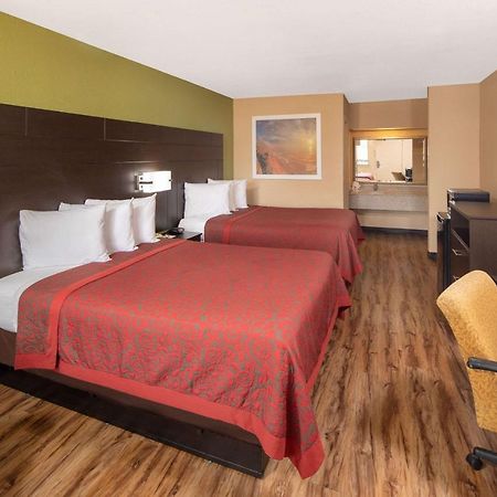 Days Inn By Wyndham Tupelo Esterno foto