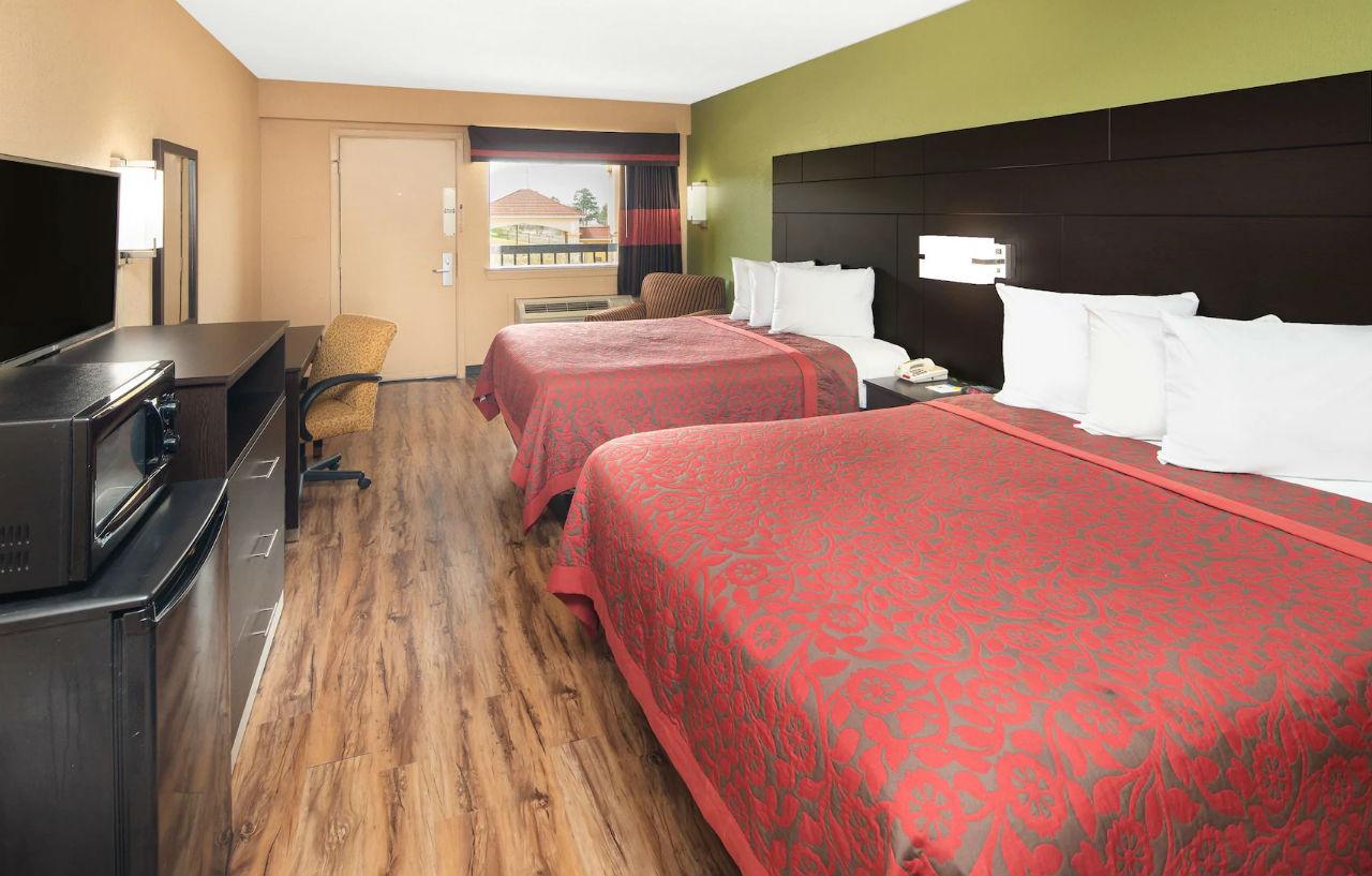 Days Inn By Wyndham Tupelo Esterno foto